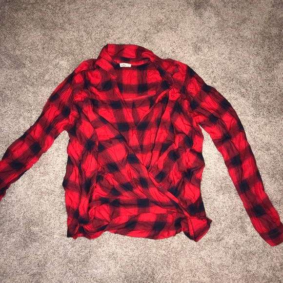 Red and black cross flannel - Picture 1 of 1